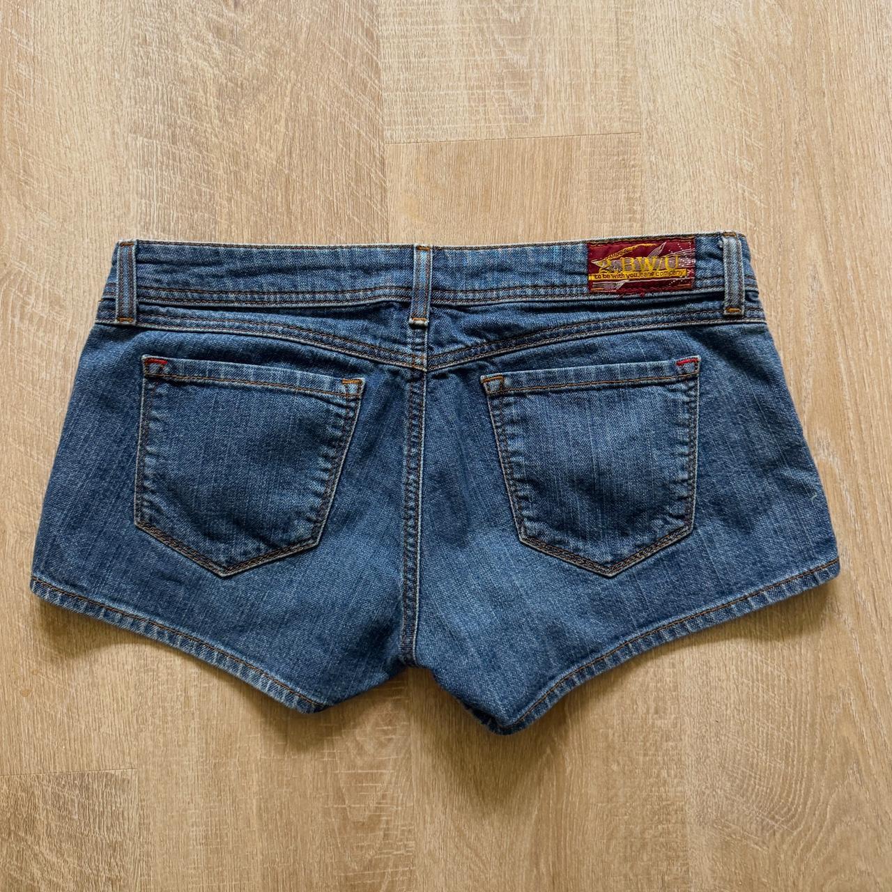 Y2k low rise jean shorts (S/M)