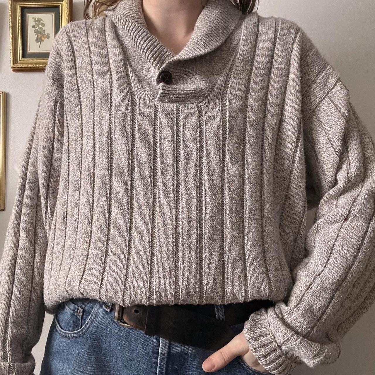 Oatmeal grandpacore knit sweater (L)