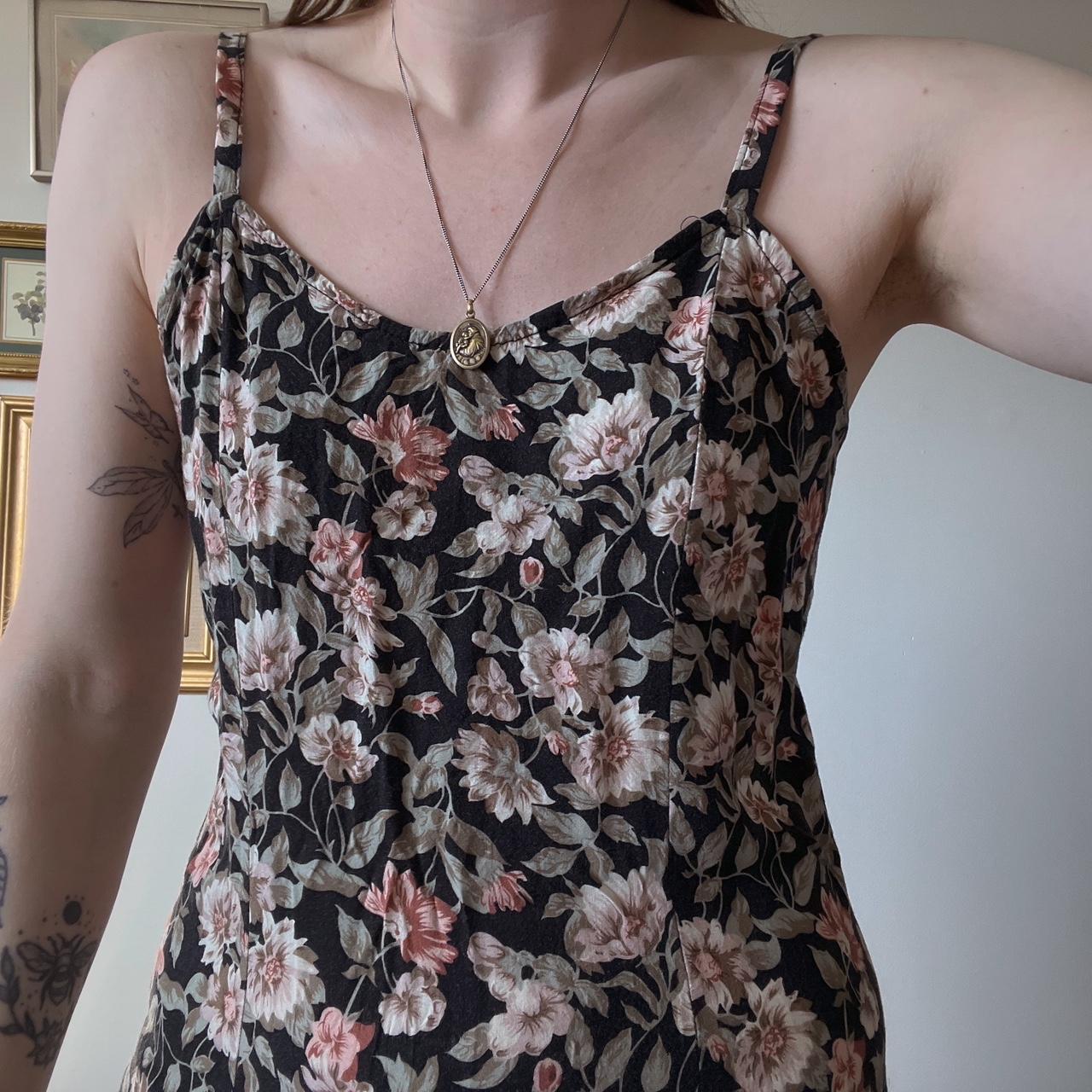 Dark floral midi dress (M)