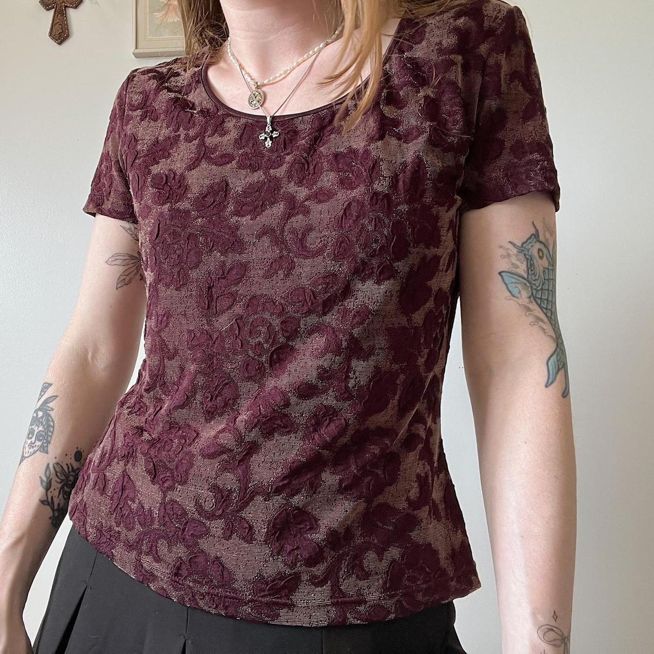 Velvet rose baby tee (M)