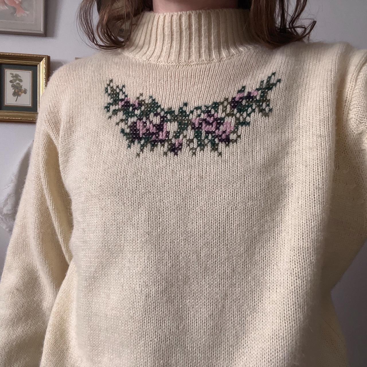 Floral cross stitch sweater (S)