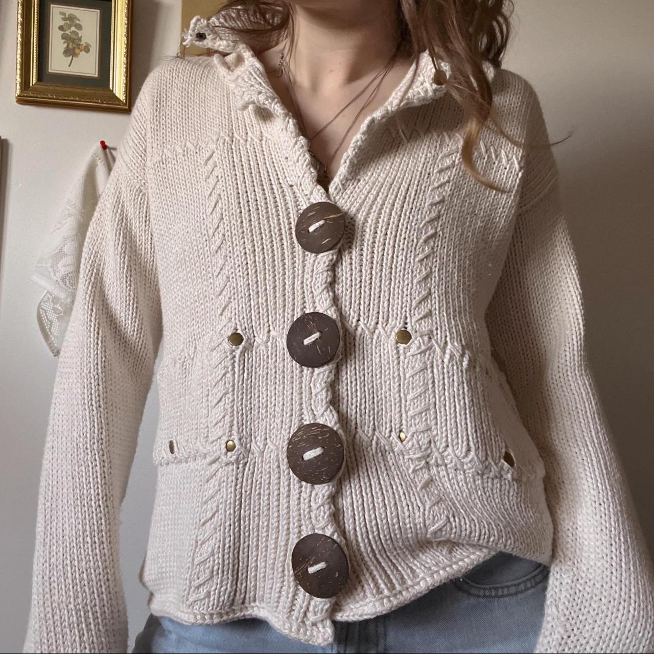 White chunky knit cardigan (M)