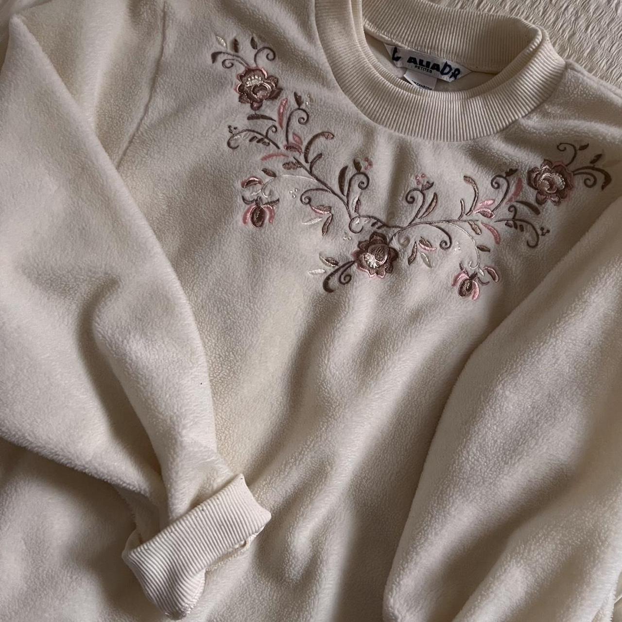 White cottage floral fleece (L)