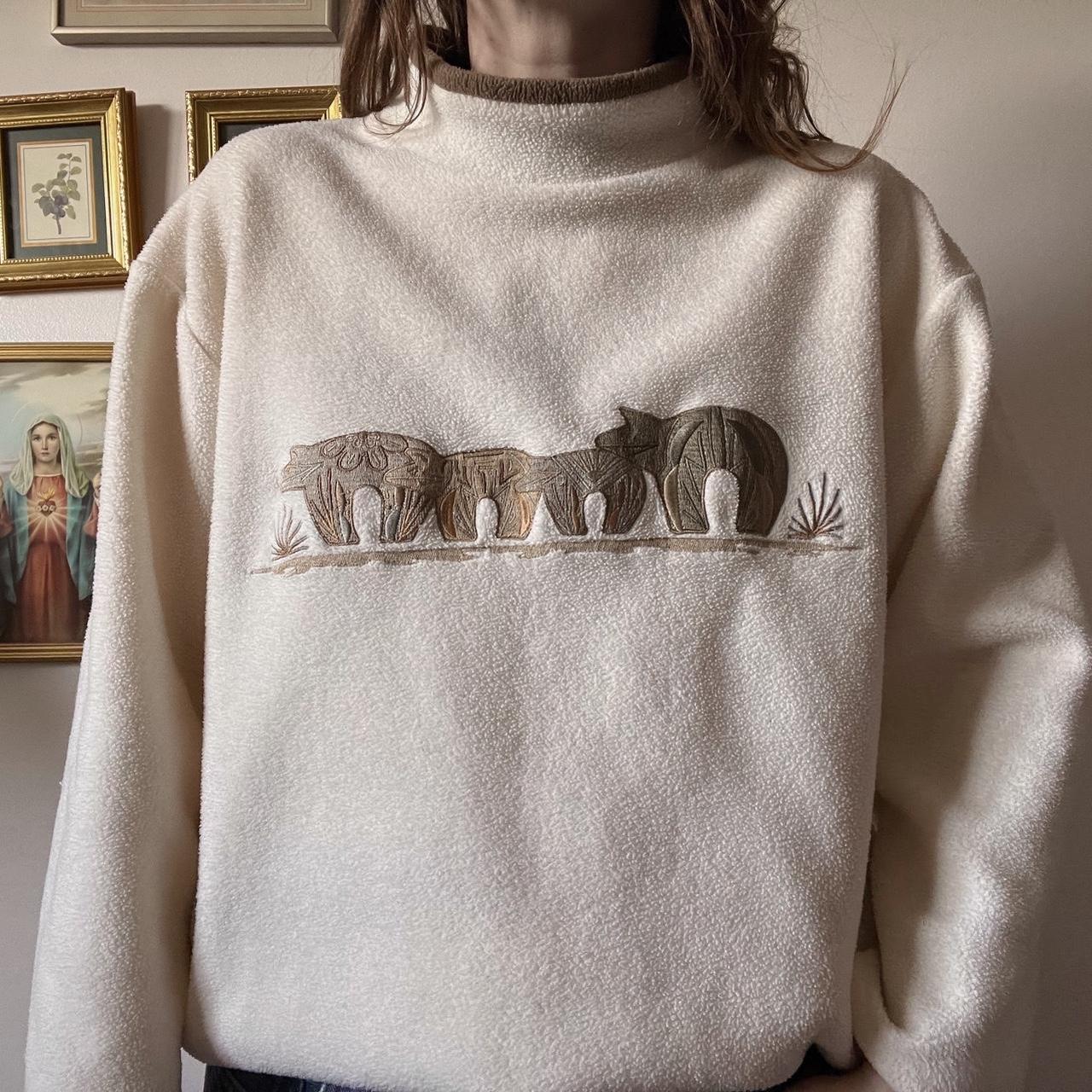 Cream fleece bear sweater (M)