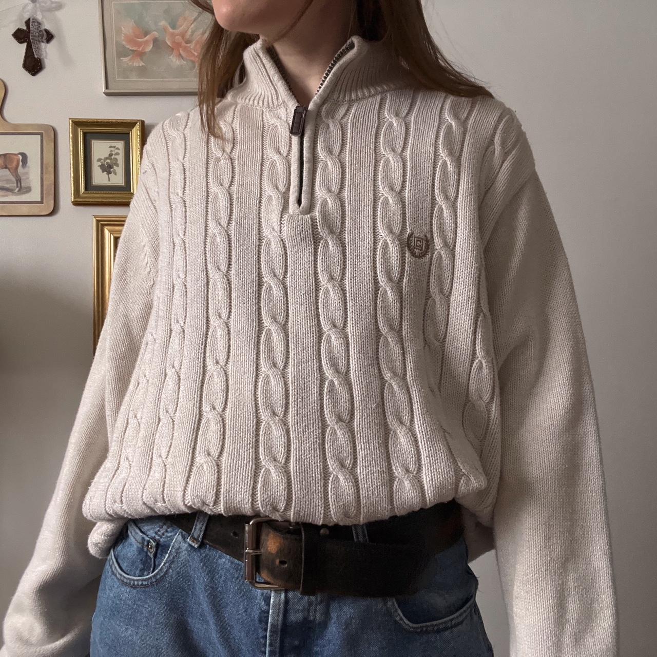 White cable knit sweater (L)