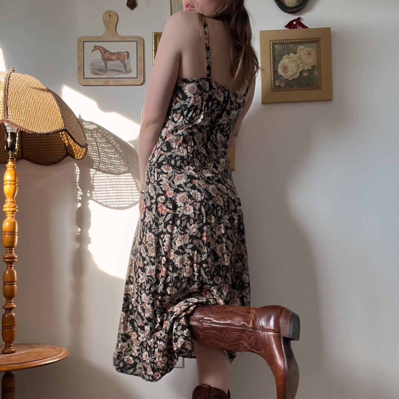 Dark floral midi dress (M)