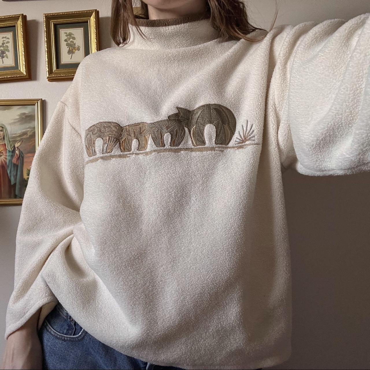 Cream fleece bear sweater (M)