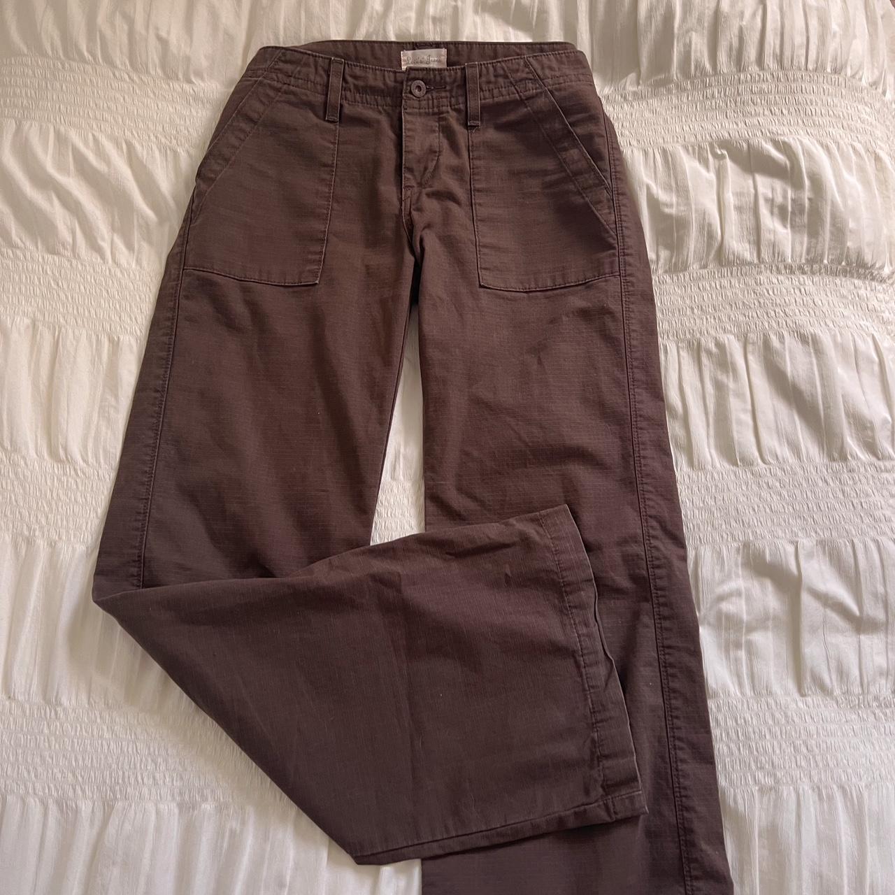 Brown levi's flare pants (M)