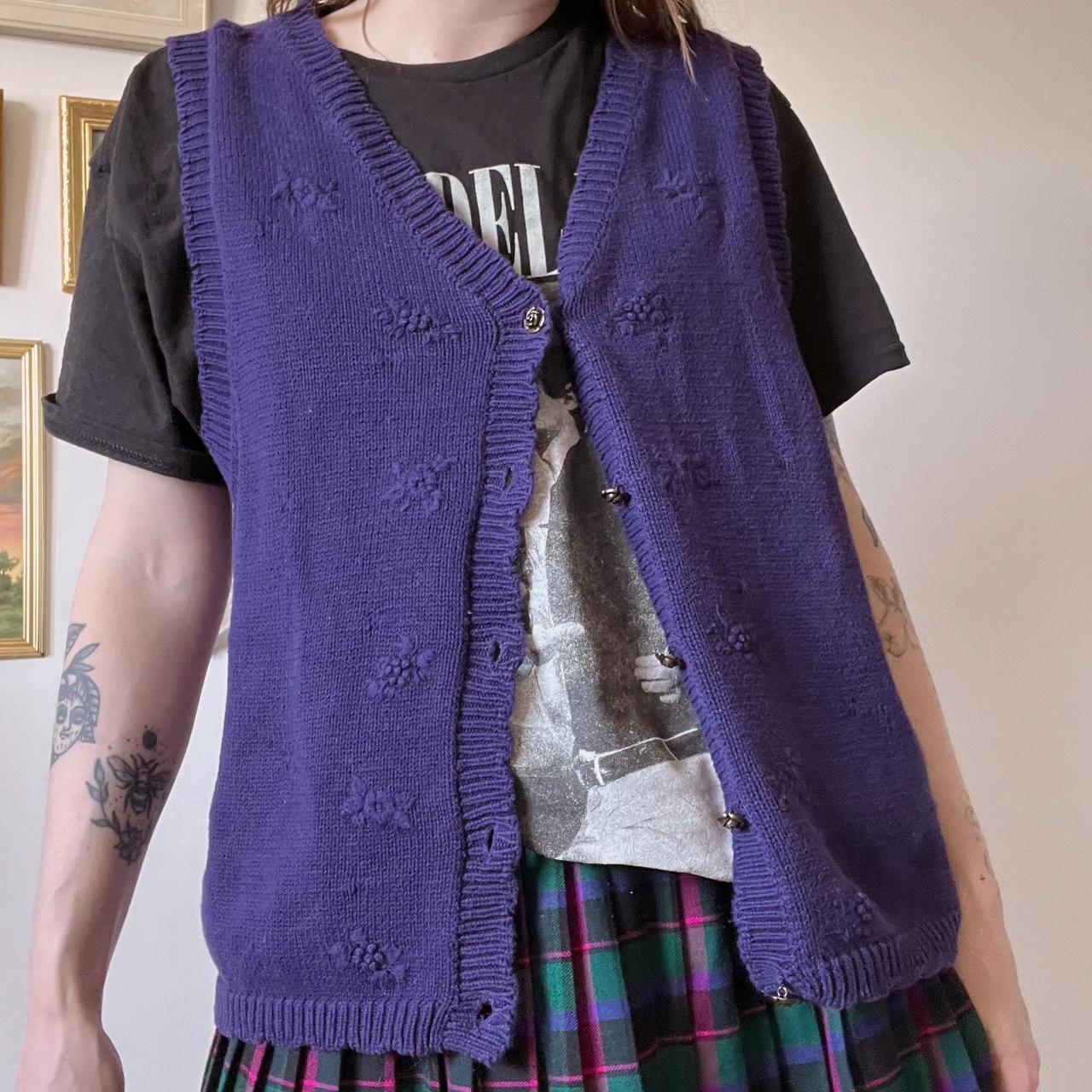 Violet rose knit vest (L)