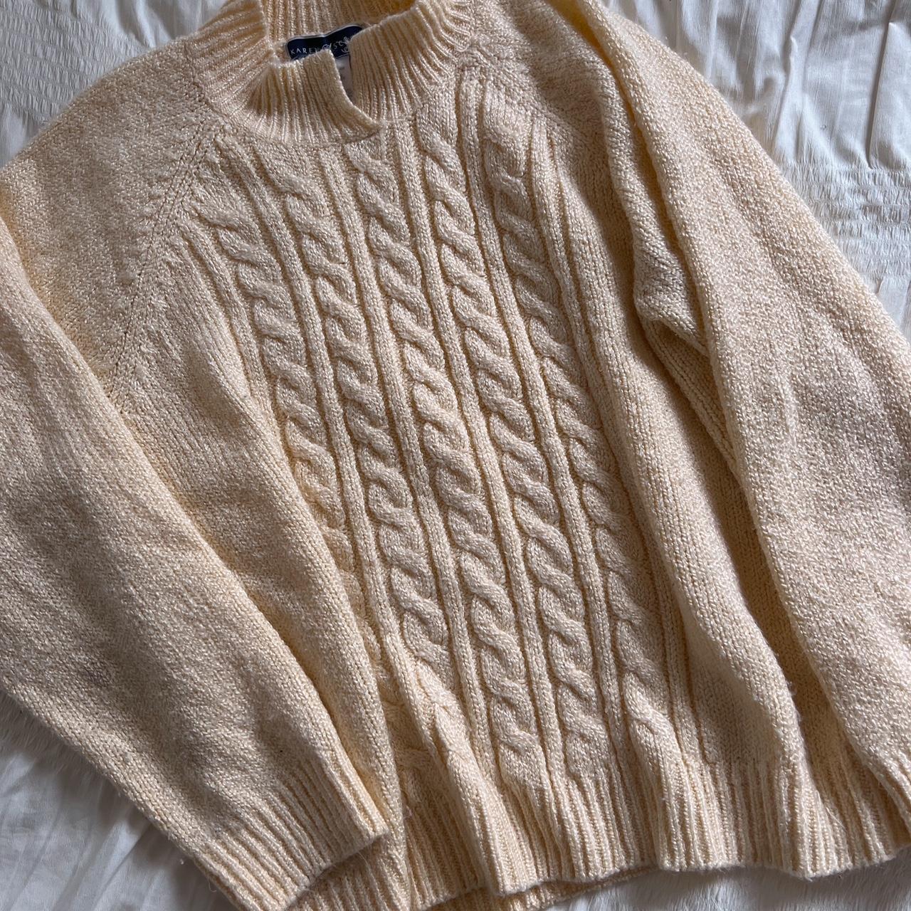 Buttercream cable knit sweater (L)