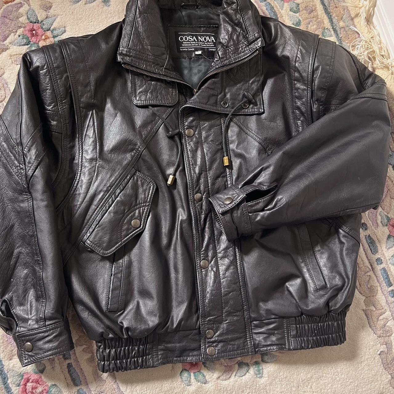 Black leather bomber jacket (M)