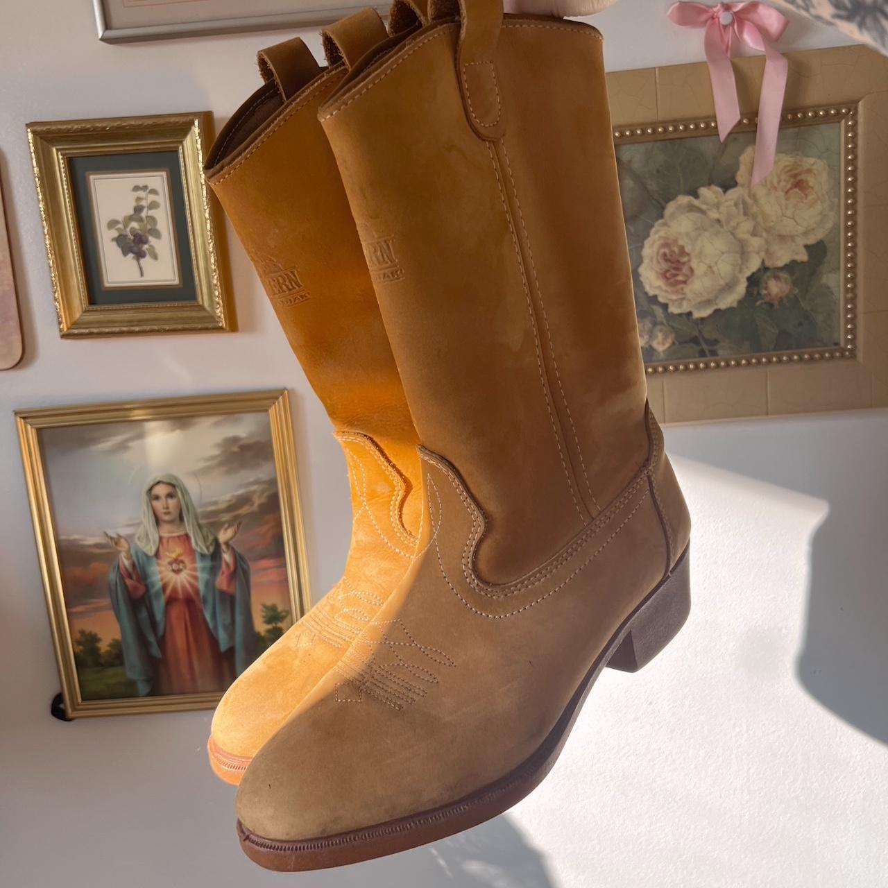 Vintage tan cowboy boots (9)