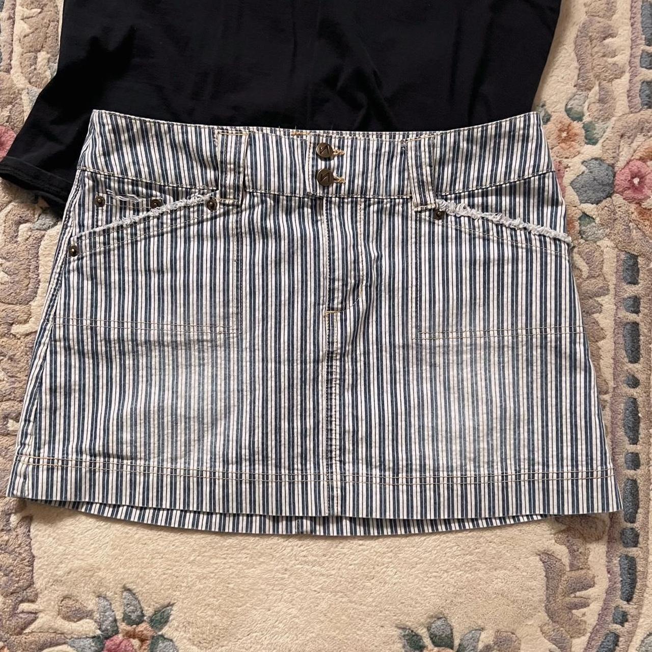 Pinstripe mini skirt (M)