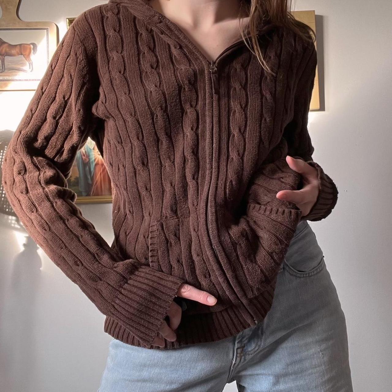 Cozy cable knit zip up (L)