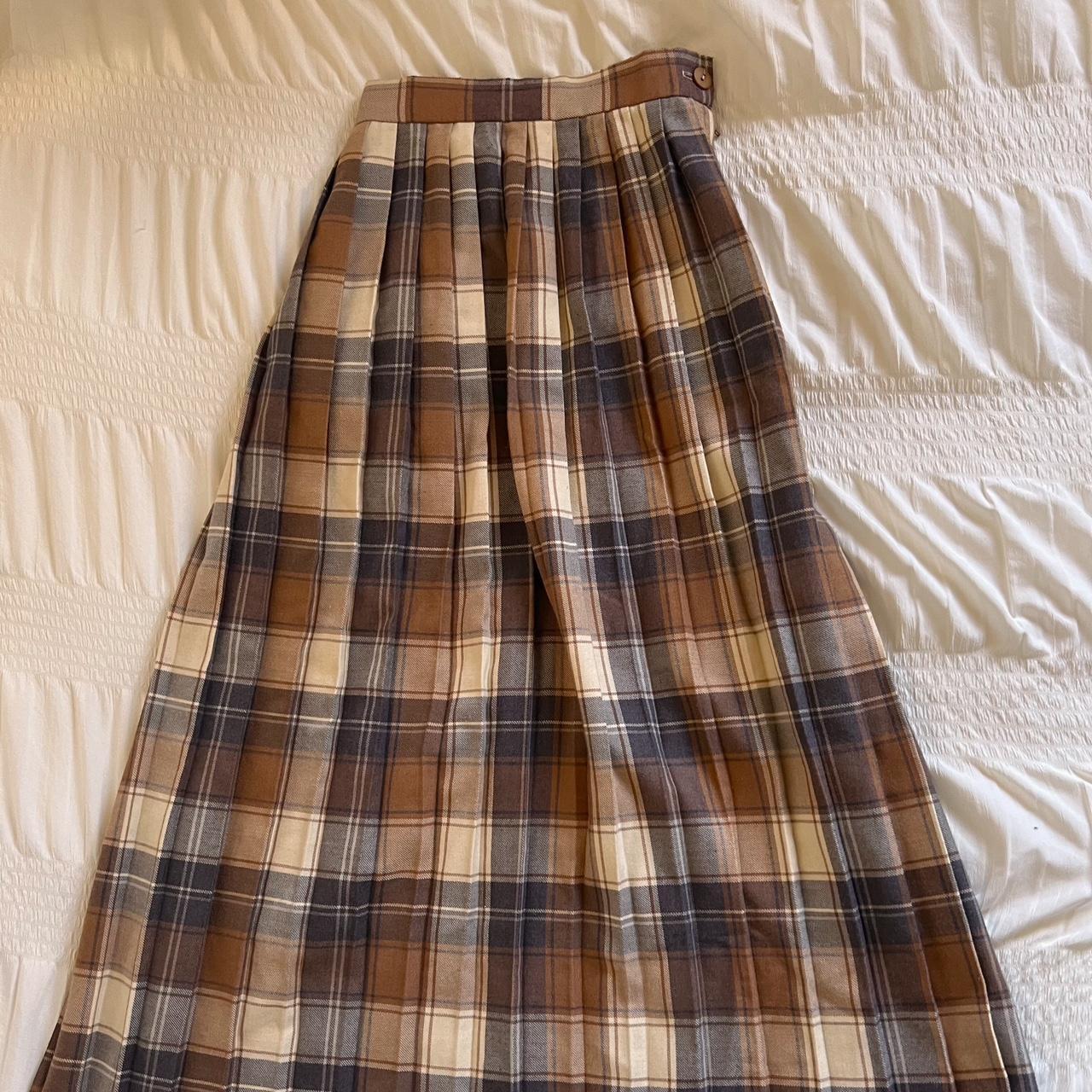 Pleated checkered maxi skirt (L)