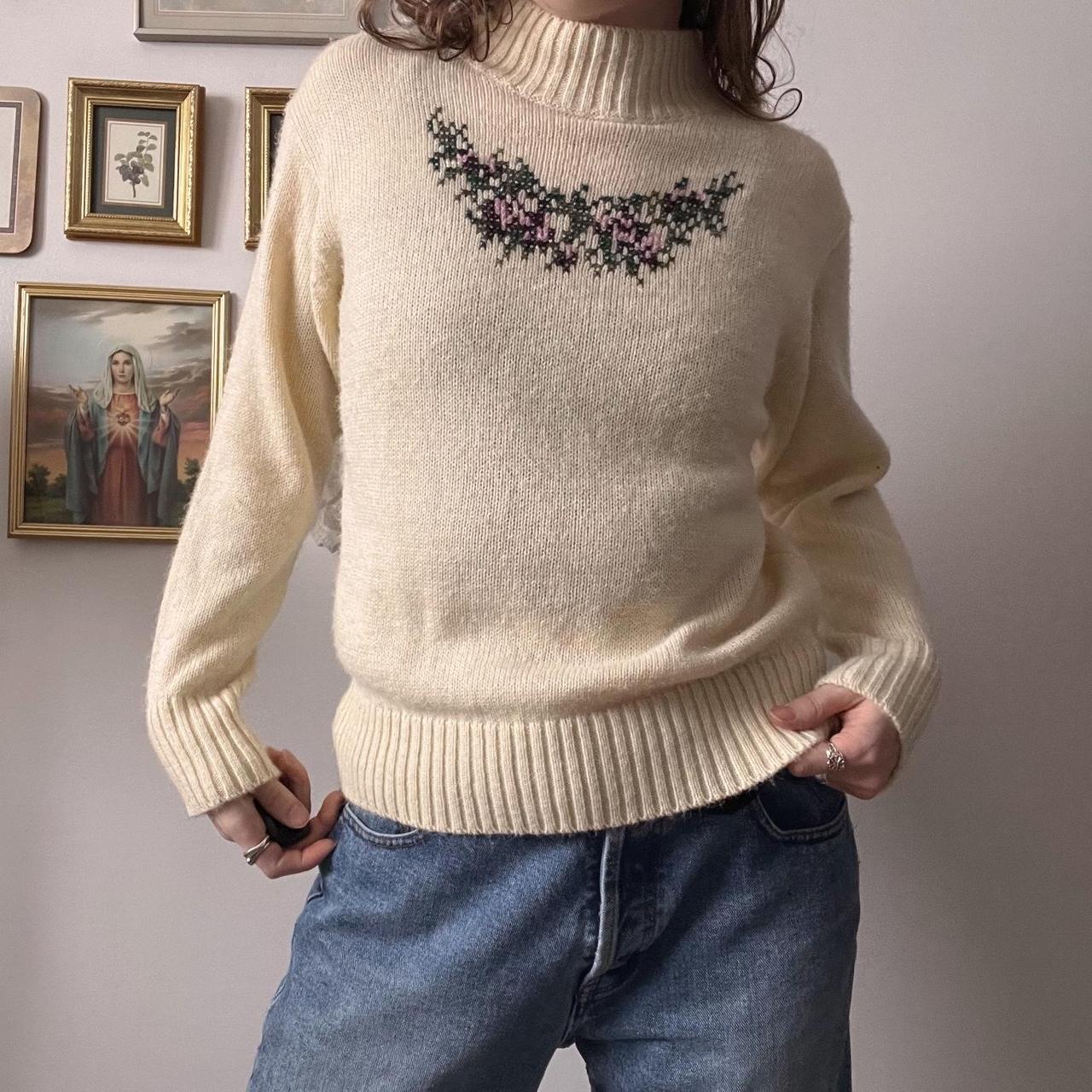 Floral cross stitch sweater (S)