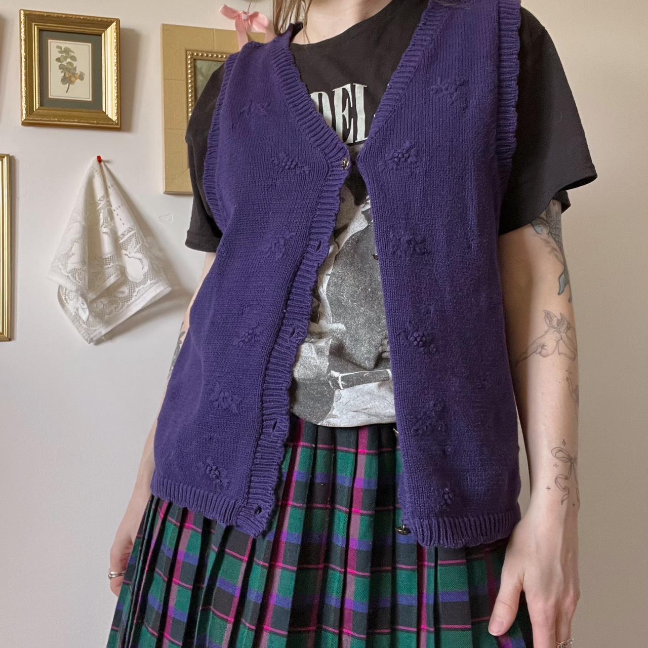 Violet rose knit vest (L)