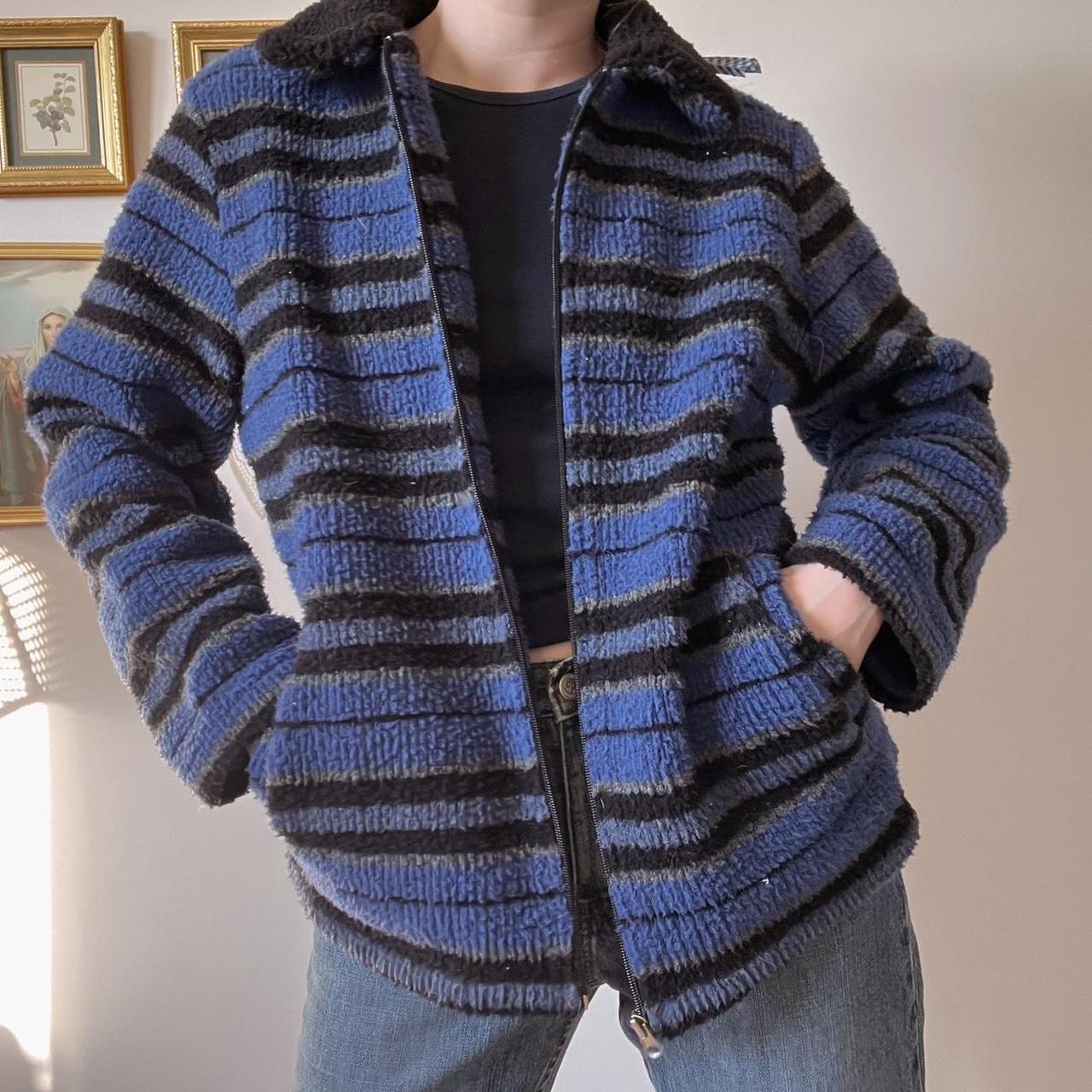 Cozy blue striped plush sweater (M)