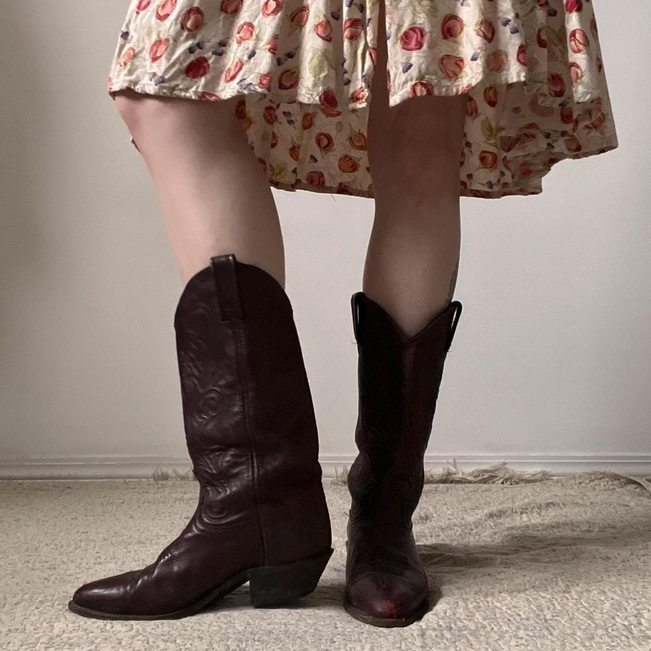 Burgundy leather cowboy boots (8)