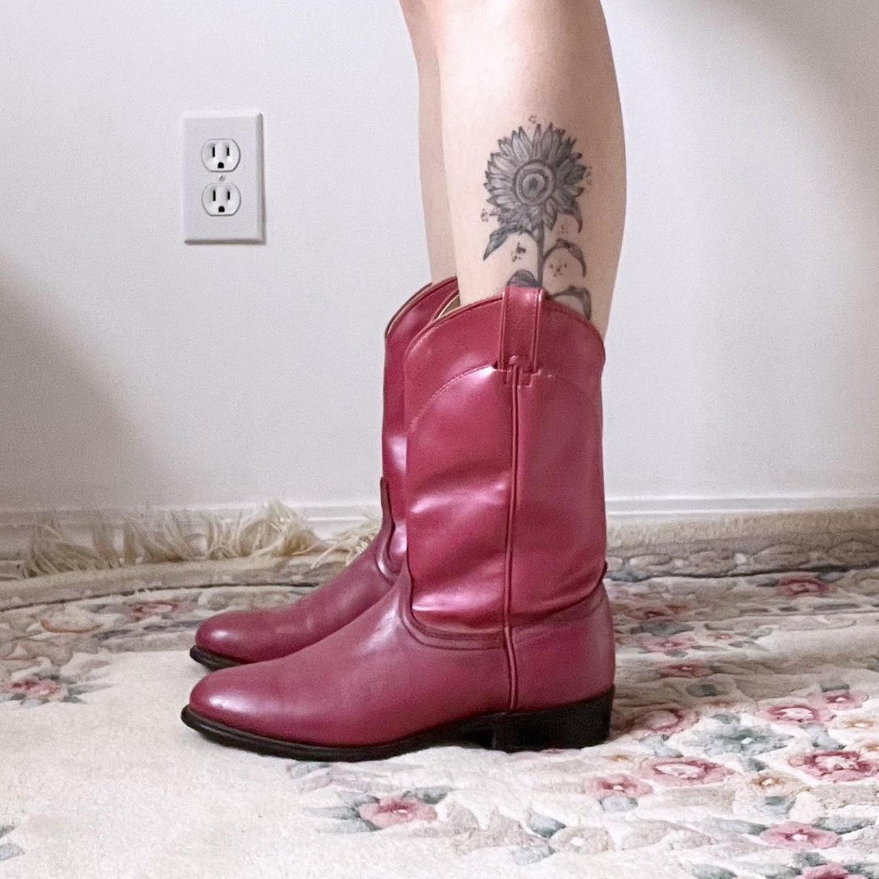 Pink cowgirl boots (8.5)