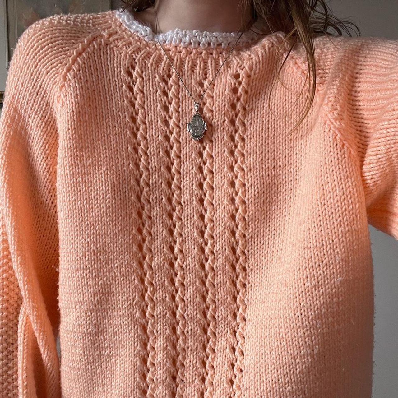 Grandmacore peach knit sweater (M)