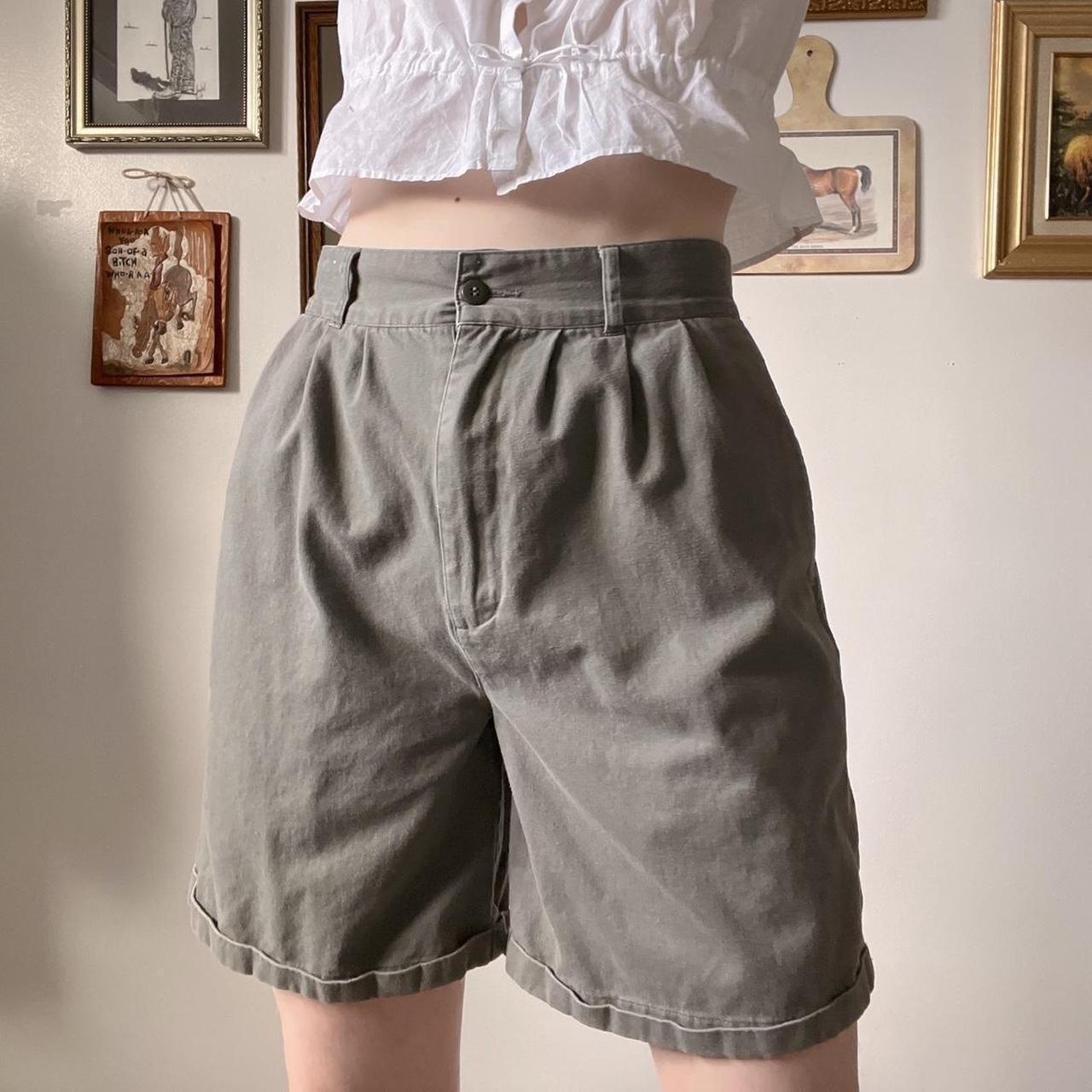 Olive pleated shorts (27")