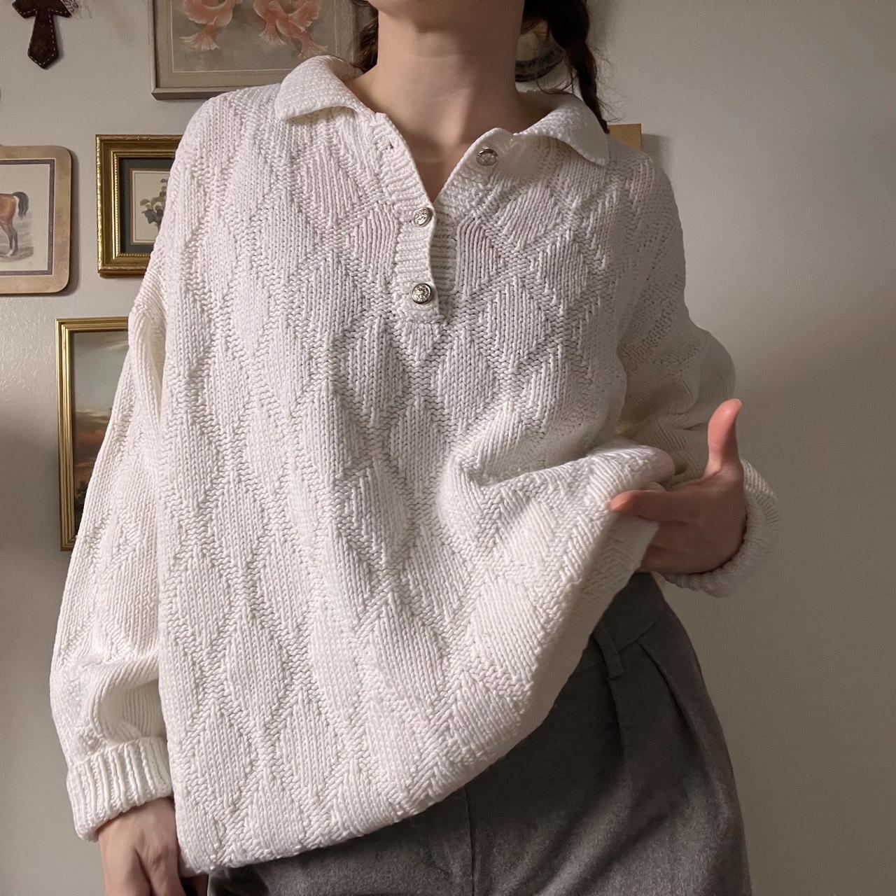 Slouchy textured white knit sweater (L)