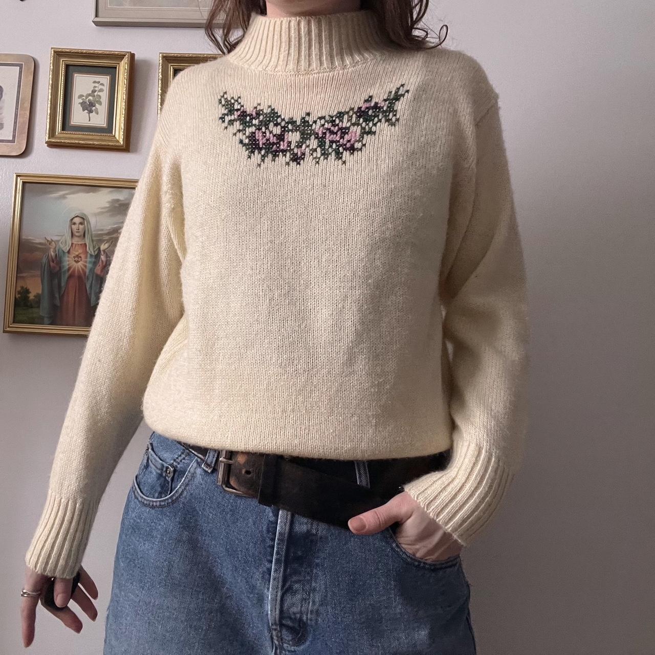 Floral cross stitch sweater (S)