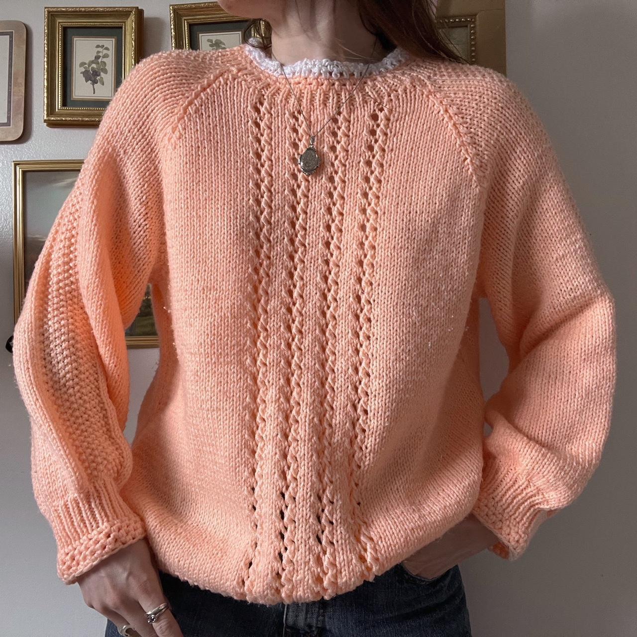 Grandmacore peach knit sweater (M)