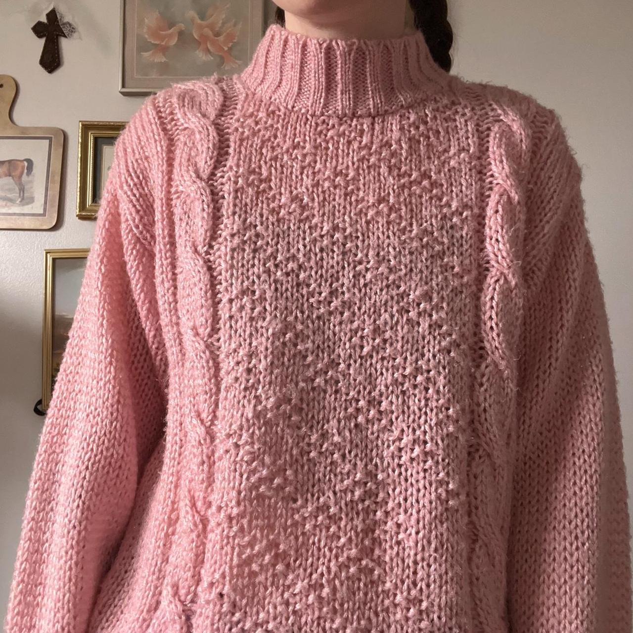 Slouchy pink knit sweater (M)