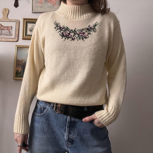 Floral cross stitch sweater (S)