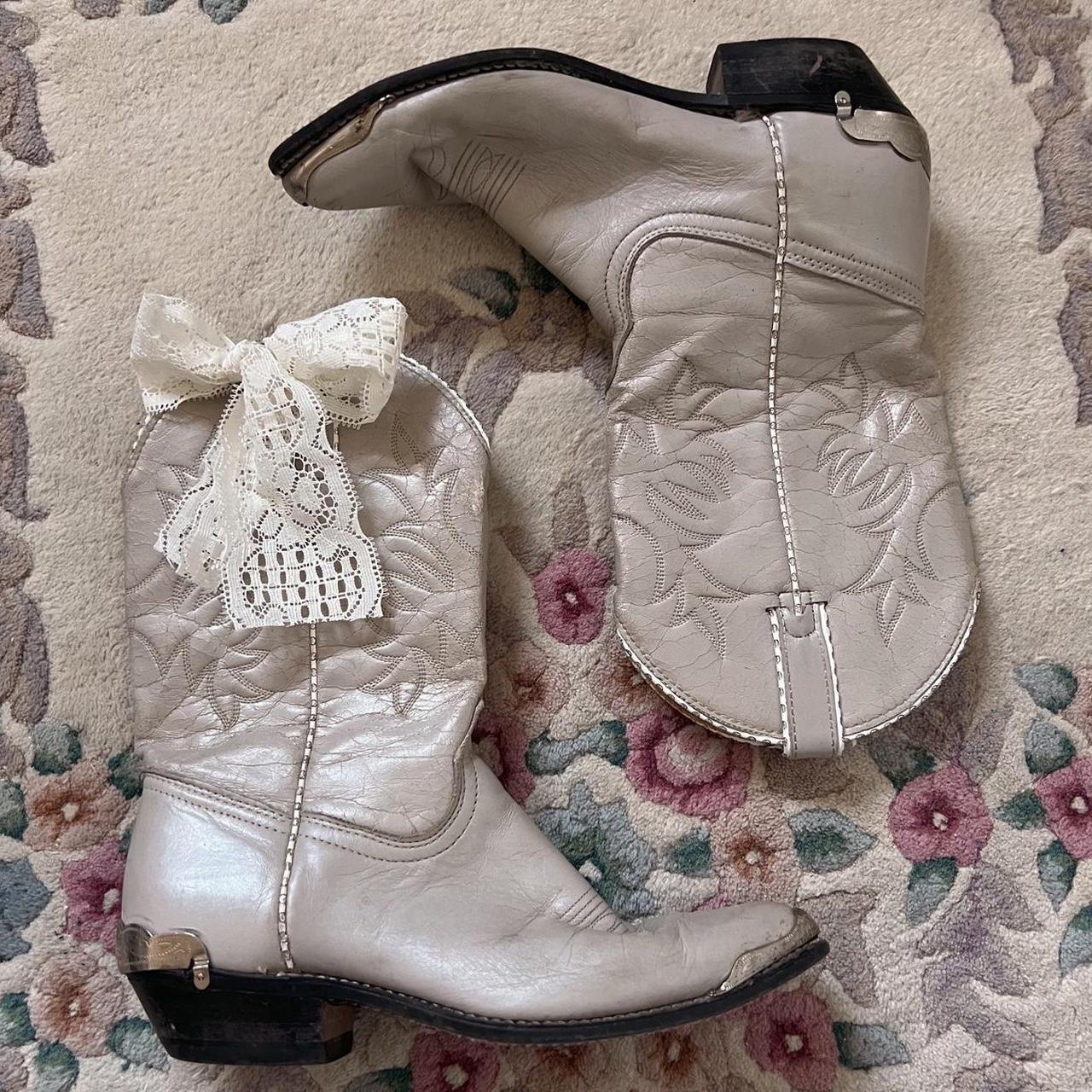 Silver leather cowboy boots (8/8.5)