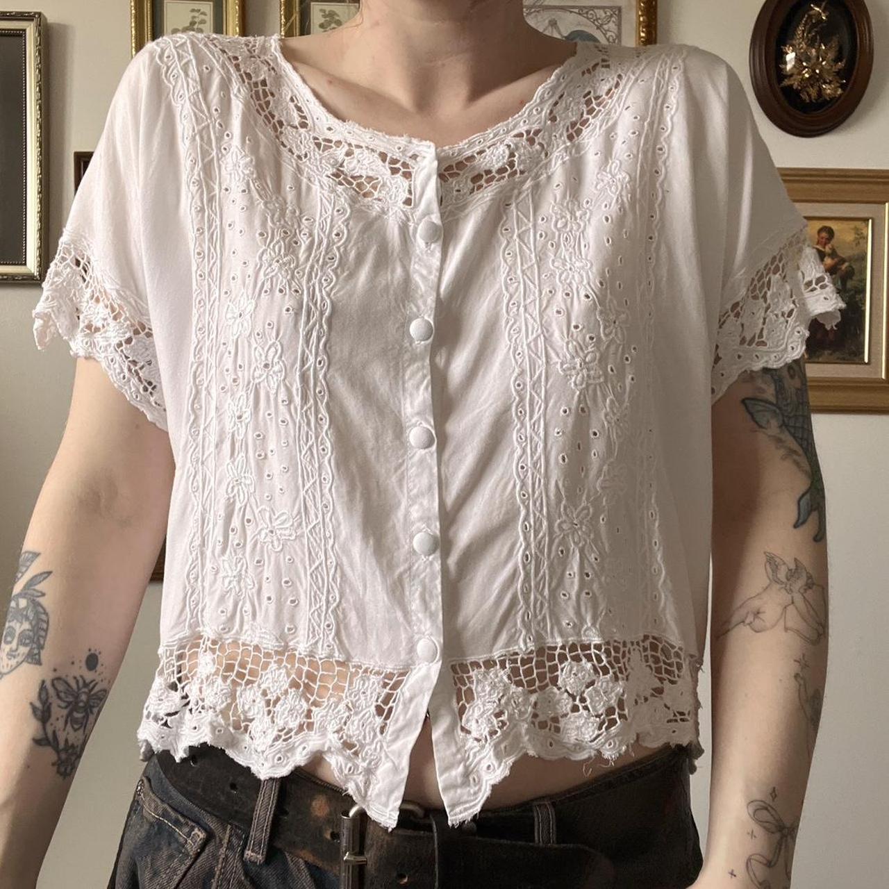 Vintage white lace floral blouse (XL)