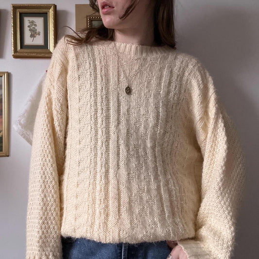 1980's cream cable knit sweater (L)