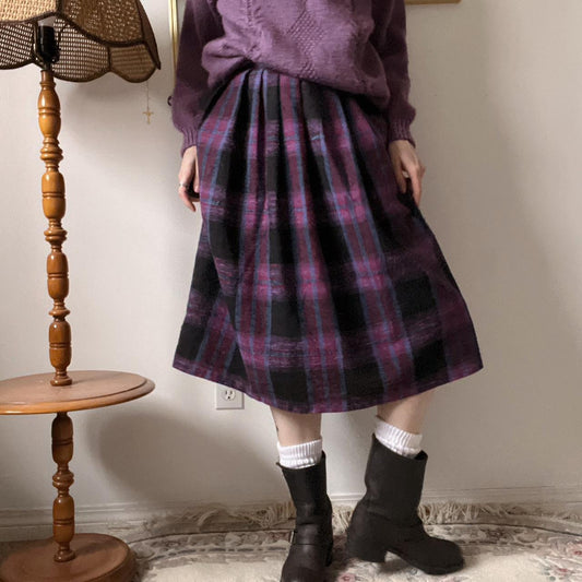 Vintage wool plaid midi skirt (27")