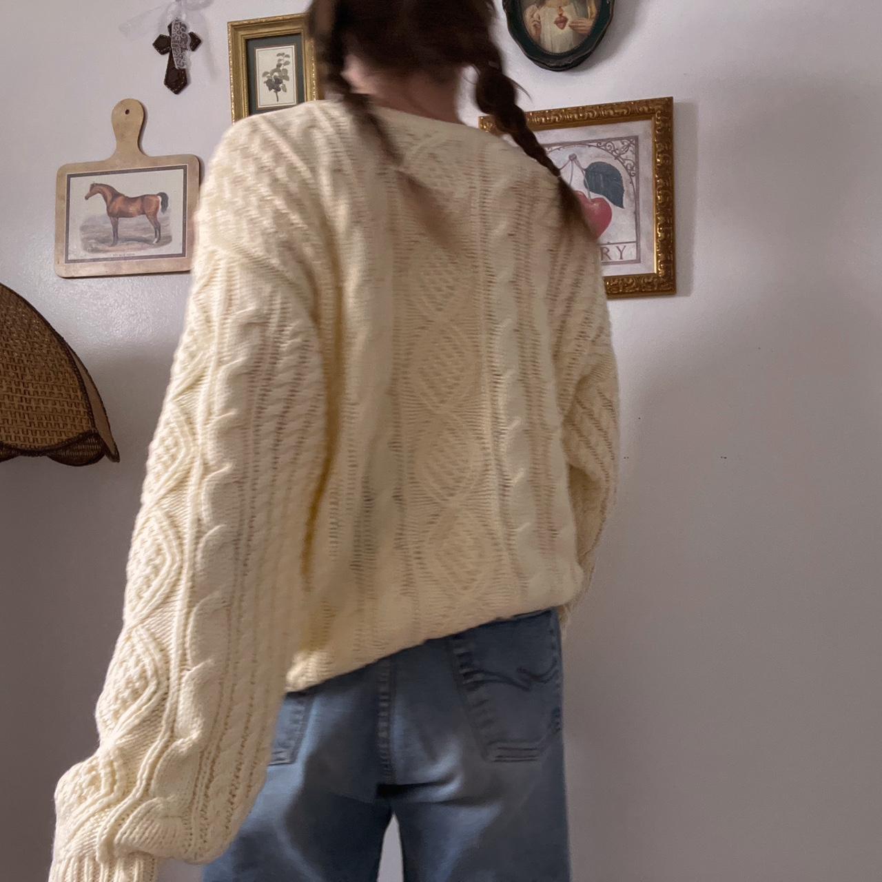 Cream cable knit sweater (M)