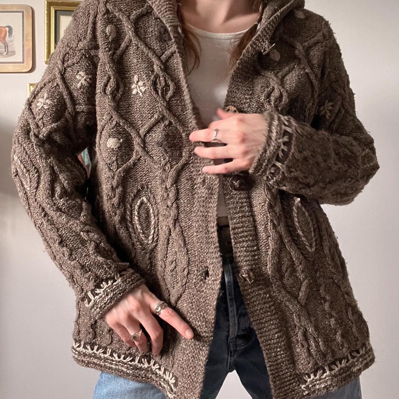 Vintage chunky knit flower cardigan (M)