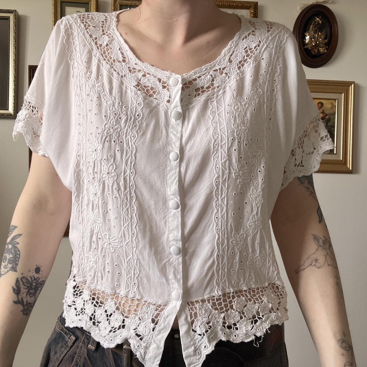 Vintage white lace floral blouse (XL)