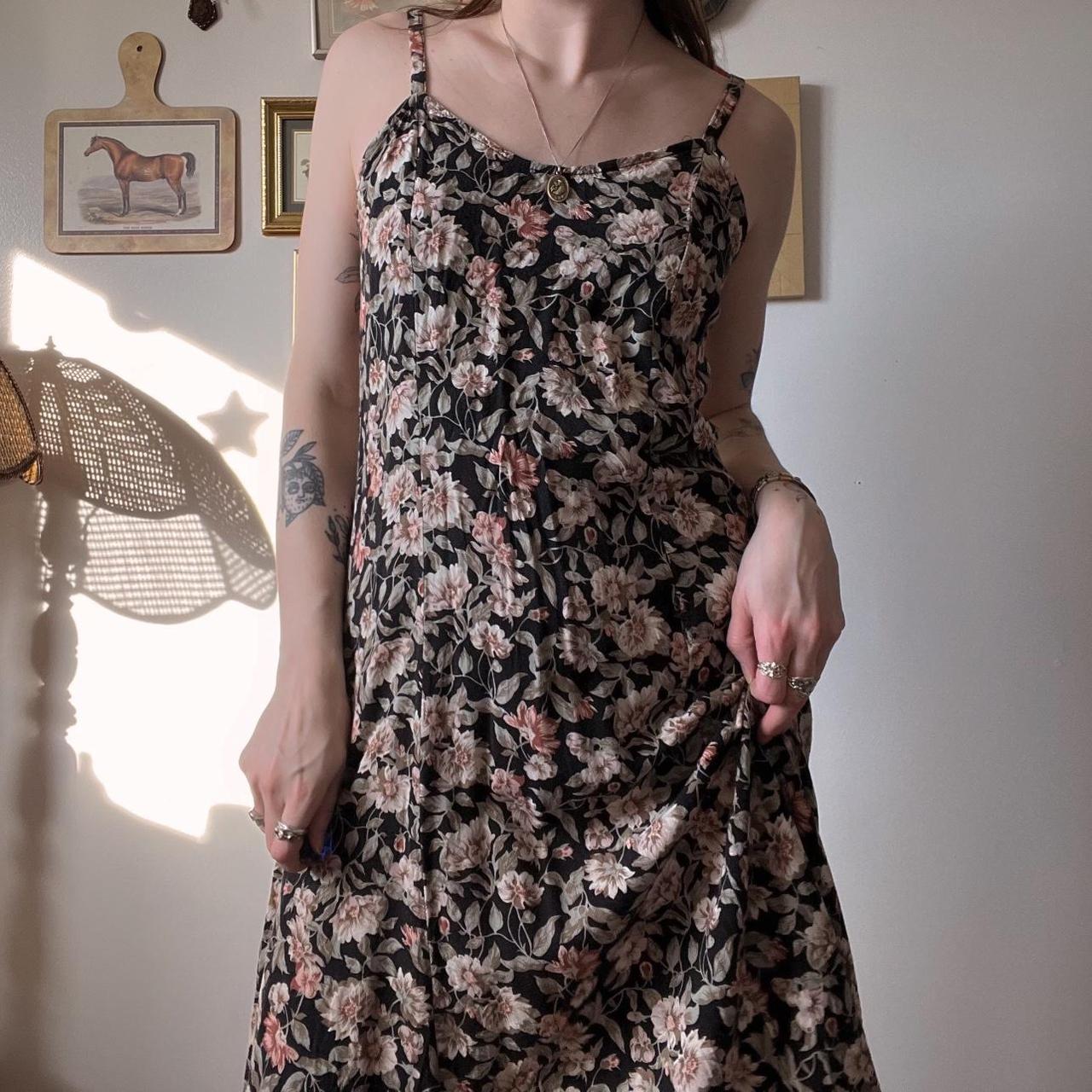 Dark floral midi dress (M)