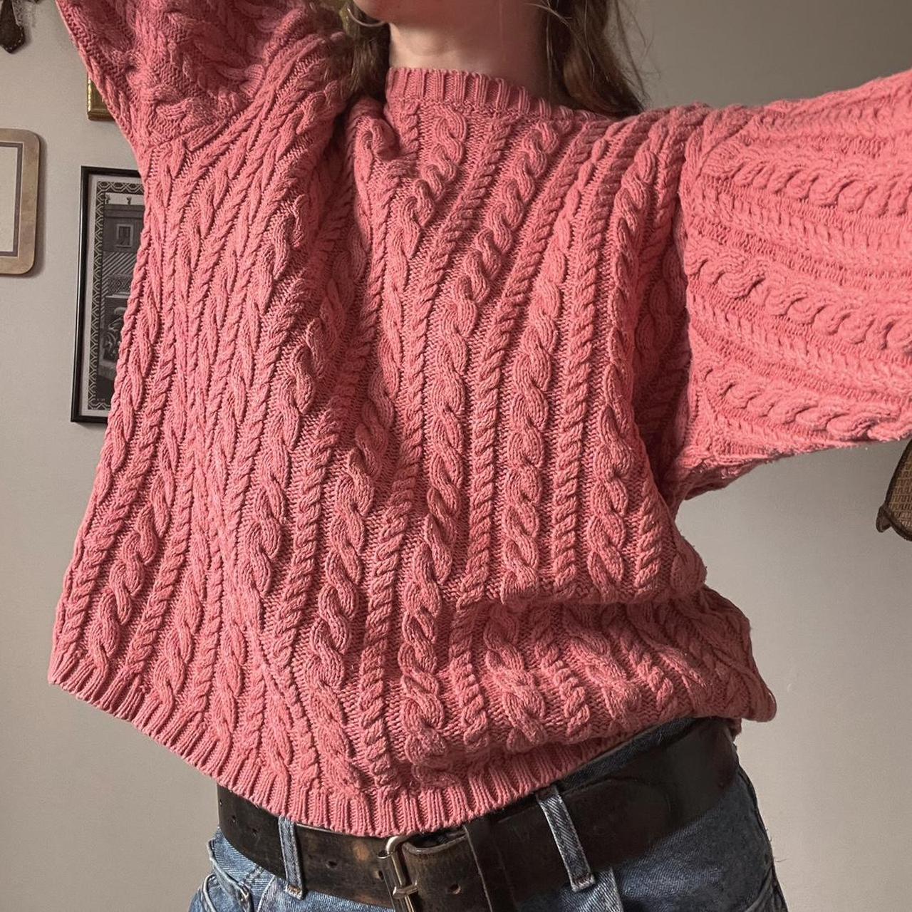 Salmon pink cable knit (M)