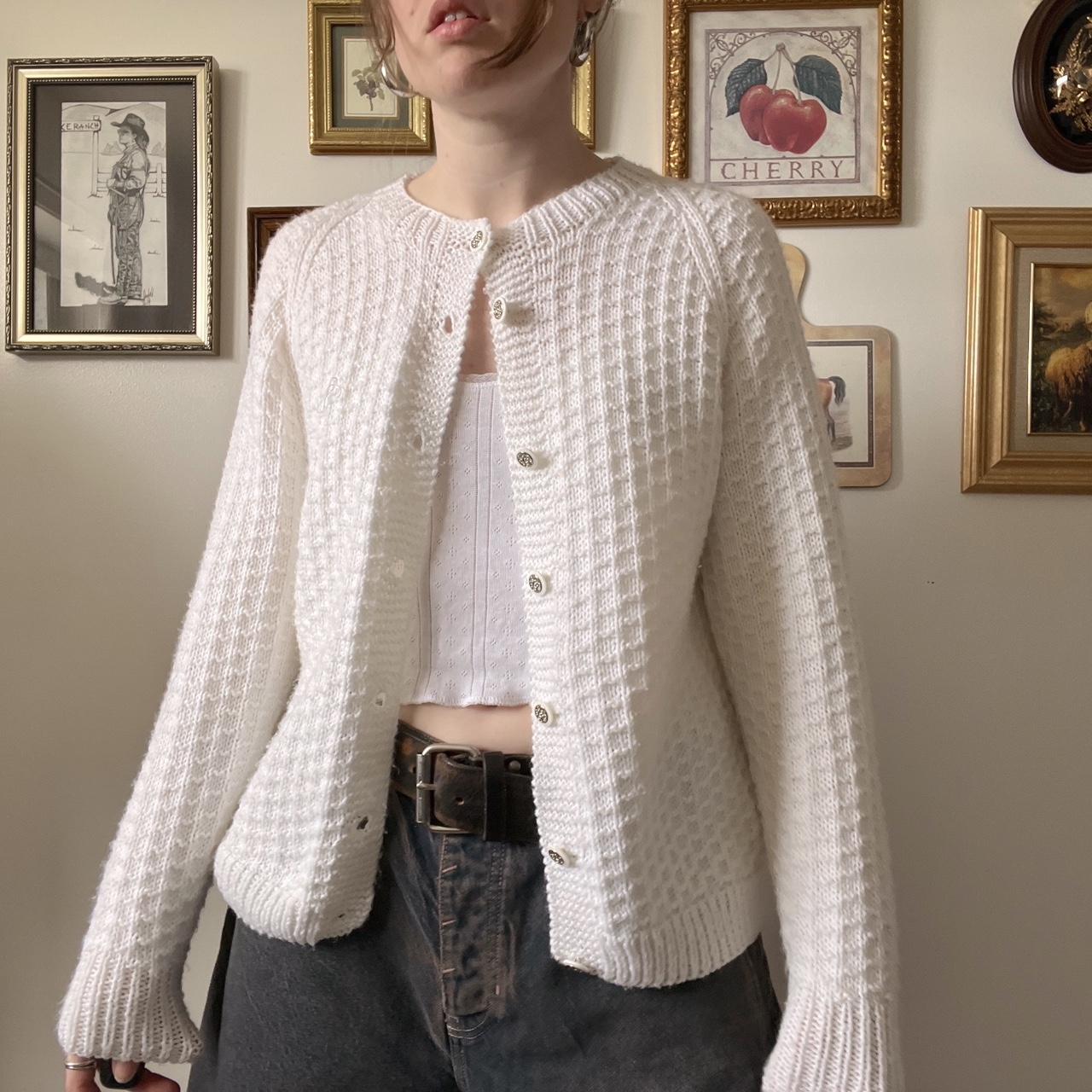 White textured knit cardigan (S/M)