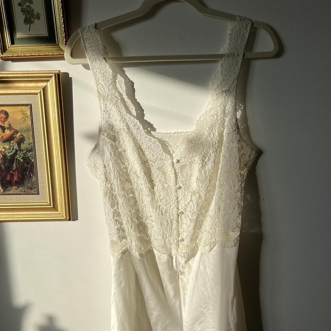 Romantic vintage lace romper (L)