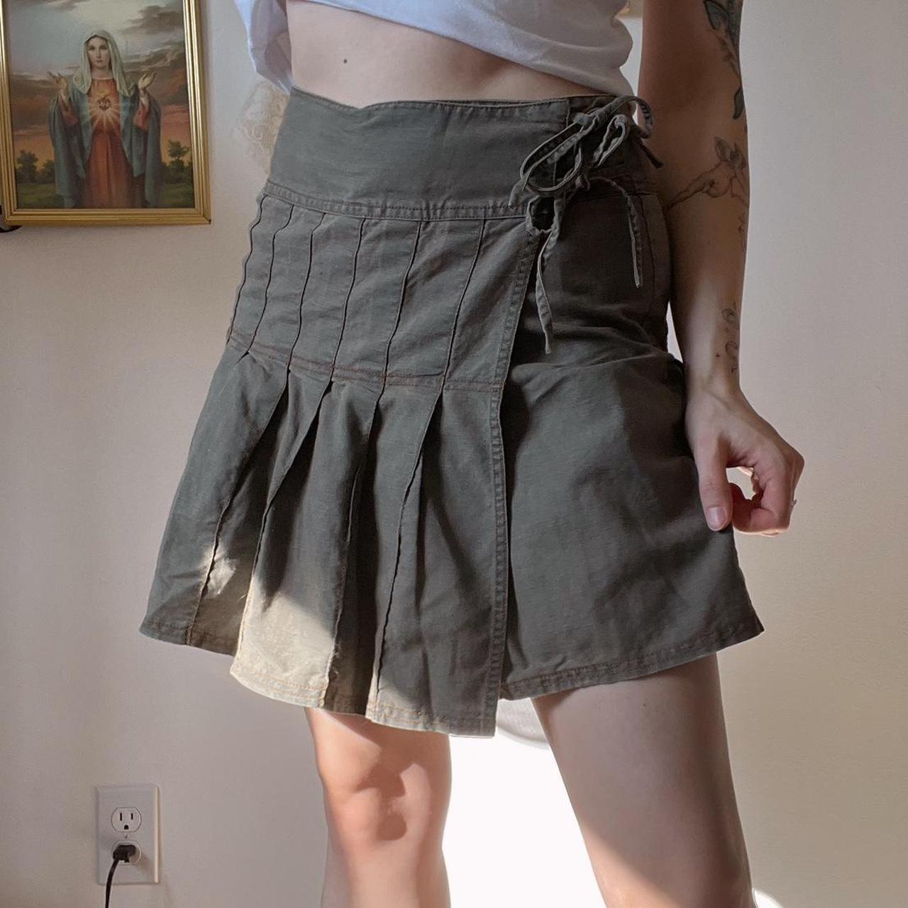 Pleated wrap mini skirt (S)