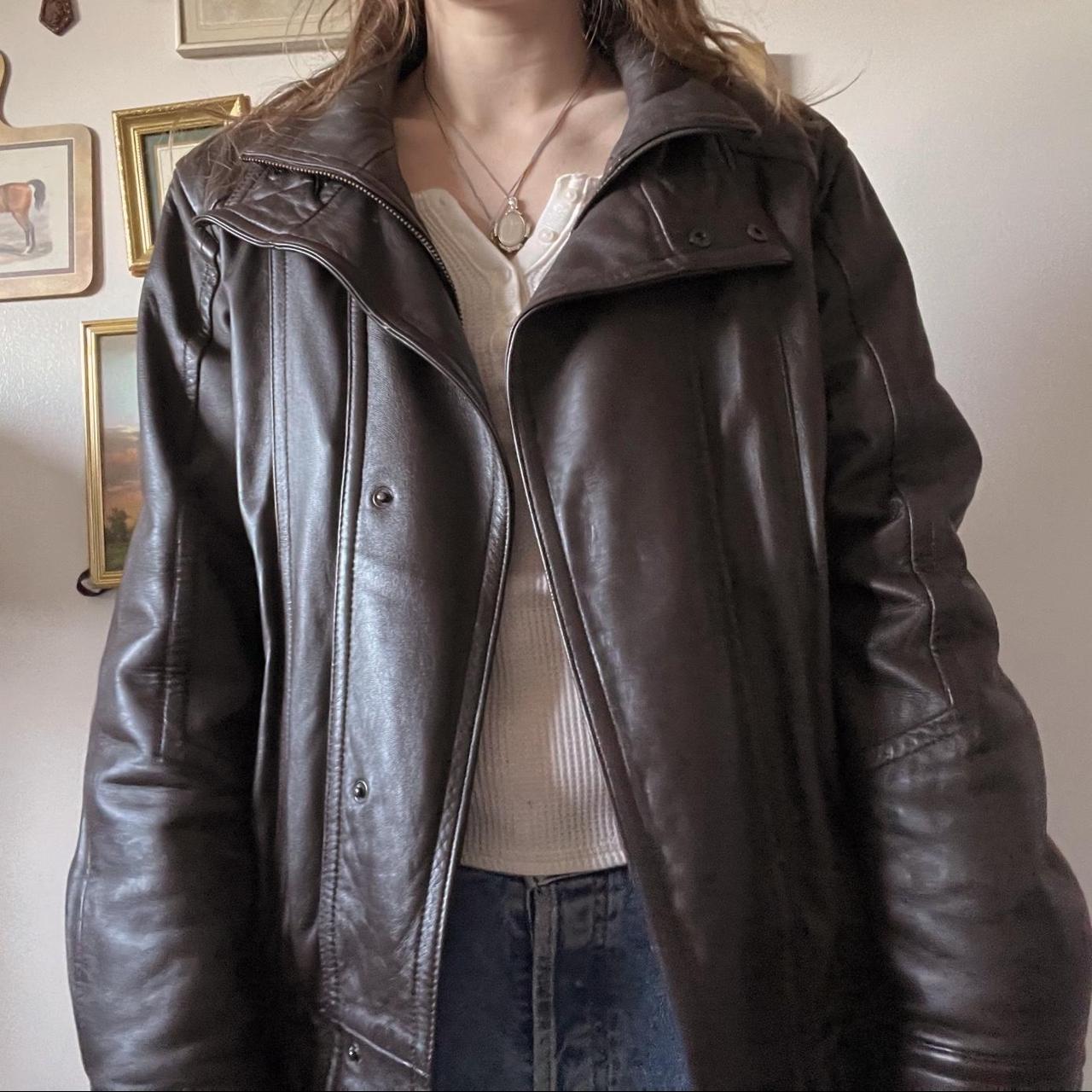 Brown leather bomber jacket (M)