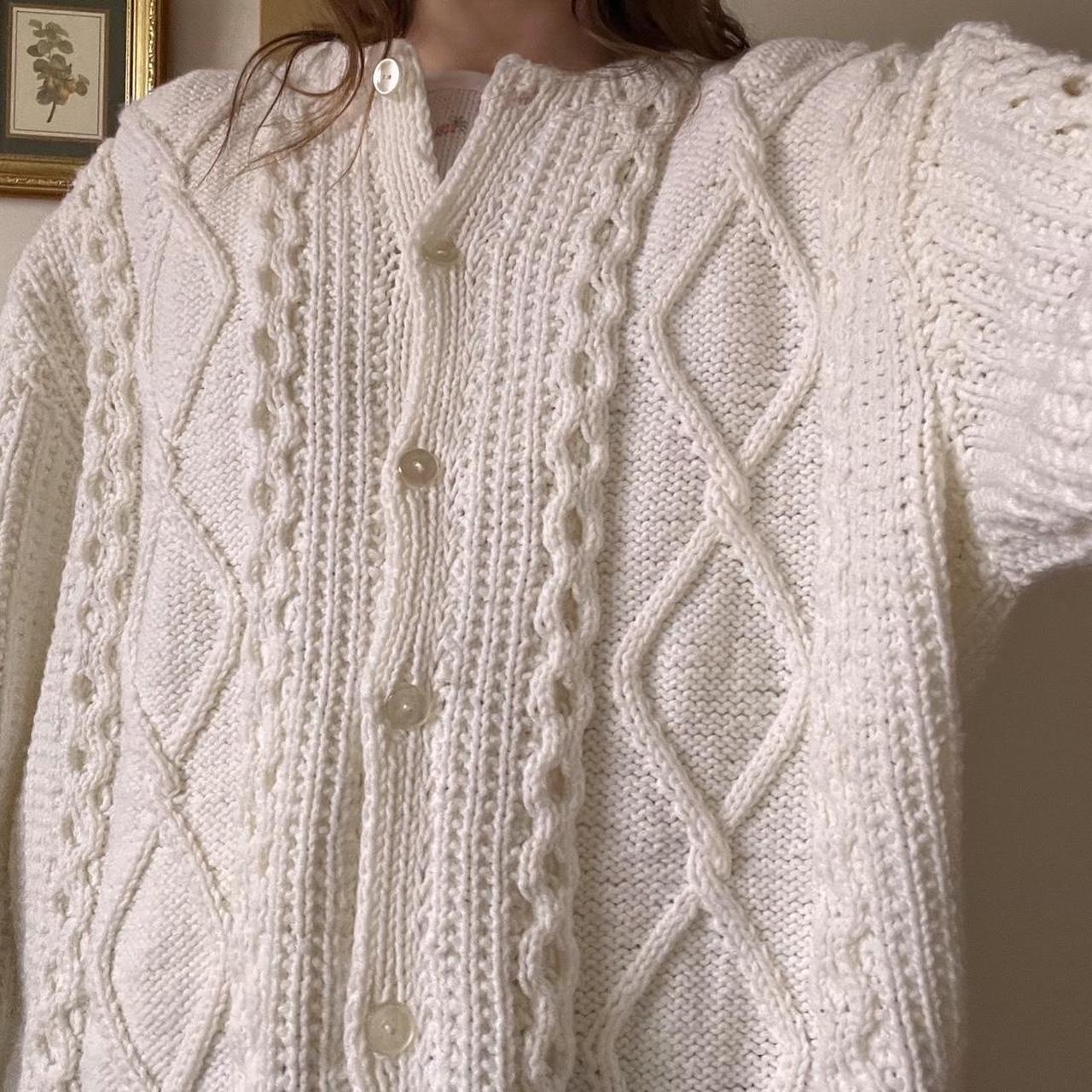 Chunky cream cable knit cardigan (L)