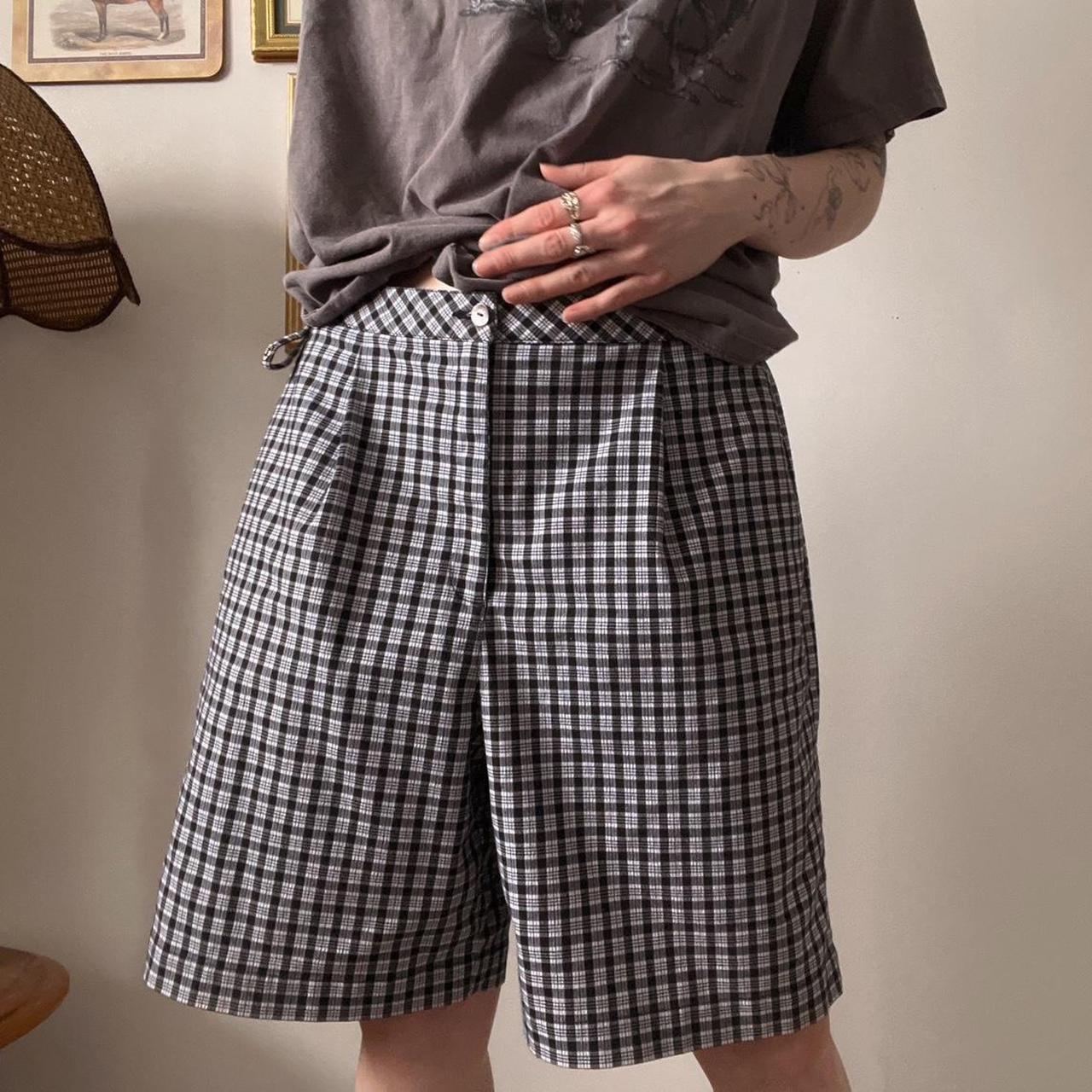 Checkered baggy shorts (34")