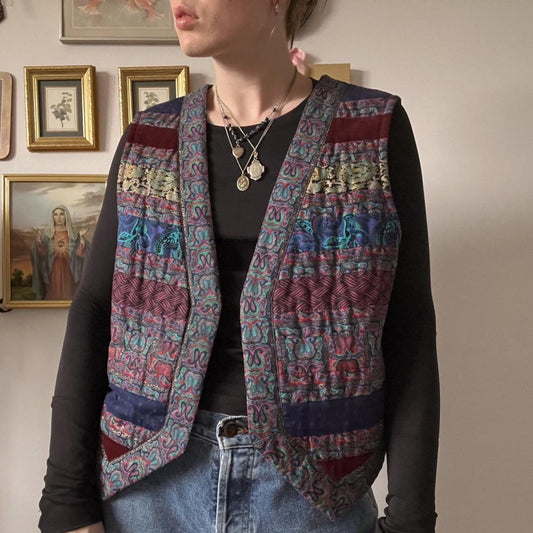 Quilted patchwork reversible vest (L)