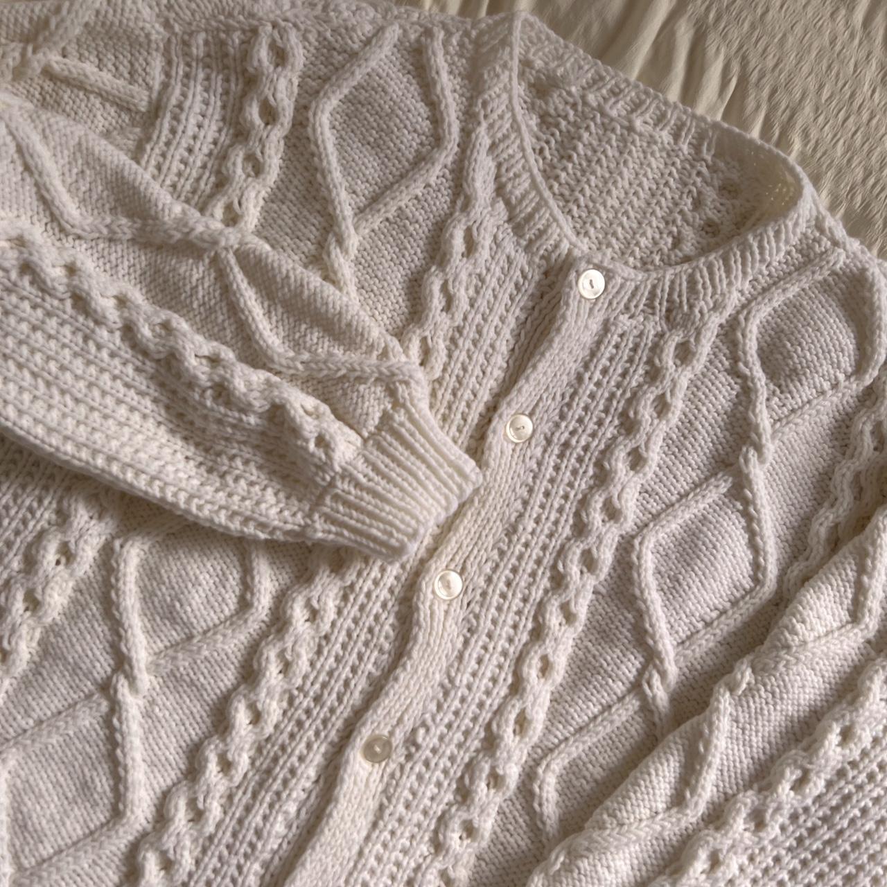 Chunky cream cable knit cardigan (L)