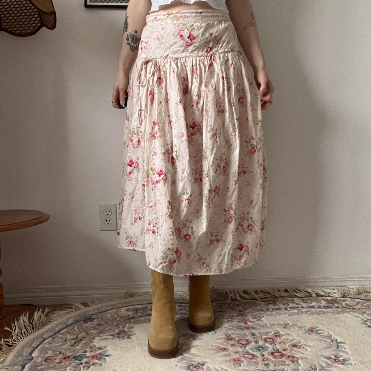 Pink floral maxi skirt (M/L)