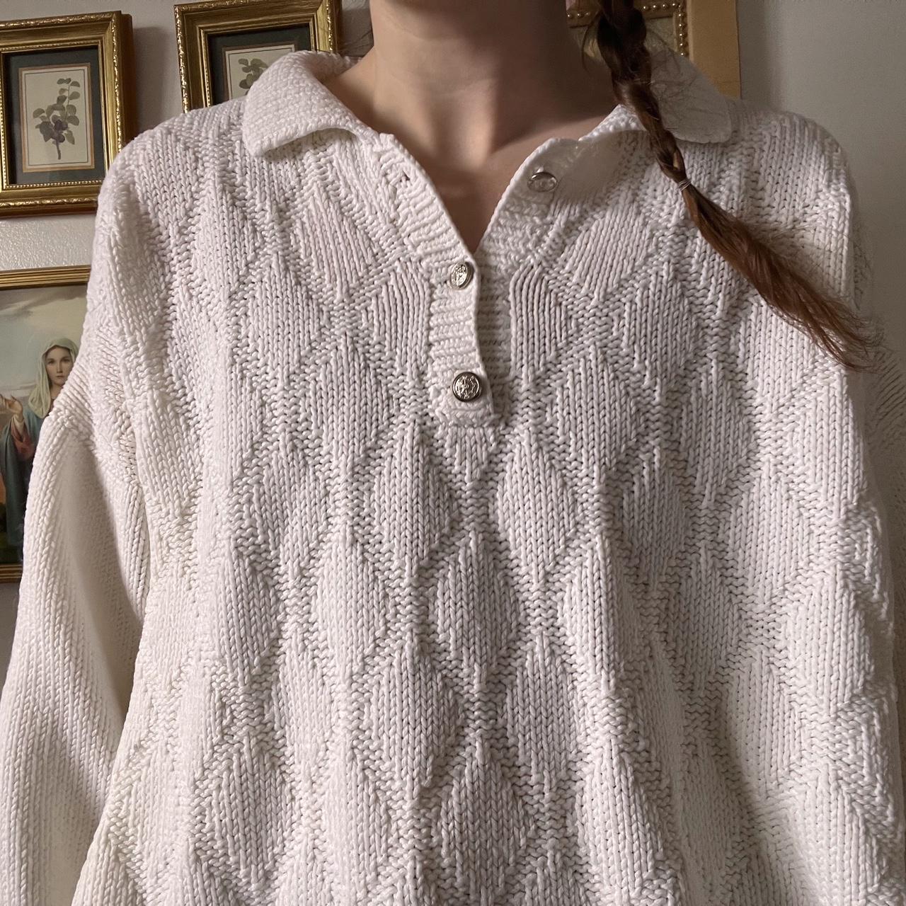 Slouchy textured white knit sweater (L)